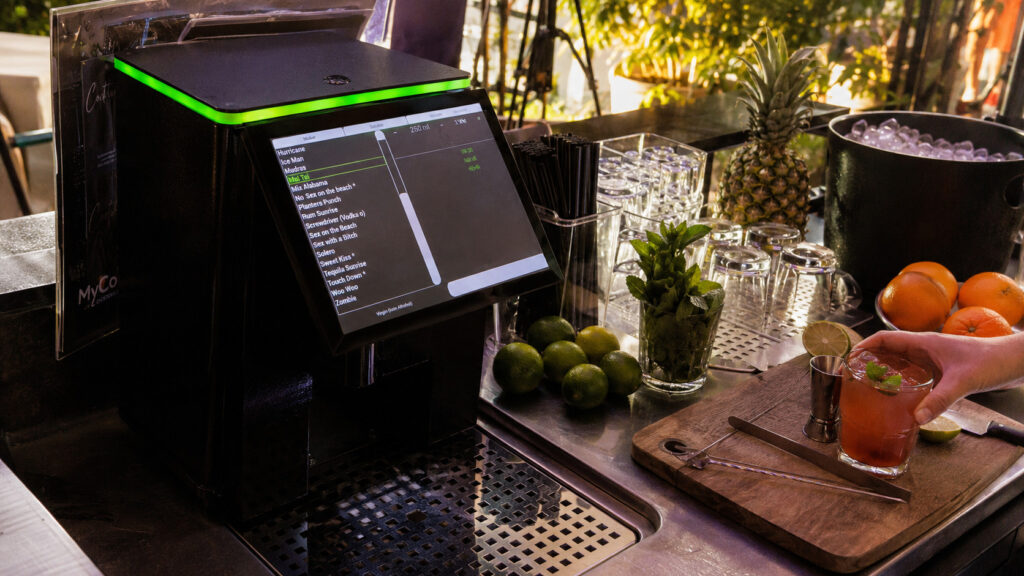MyCo Cocktailmaschine mit Eis, Gläsern, Garnituren und Zubehör für Events
