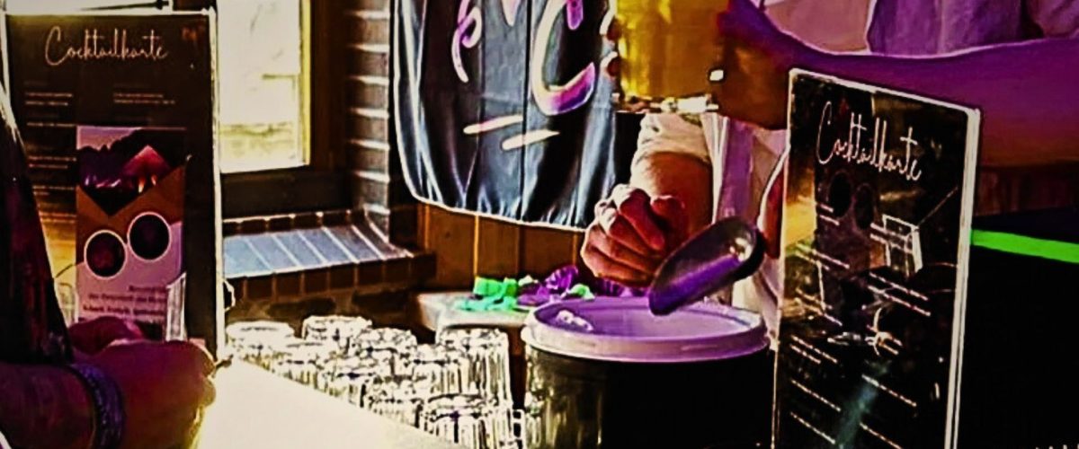 cocktail zubereitung mobile cocktailbar myco.jpg